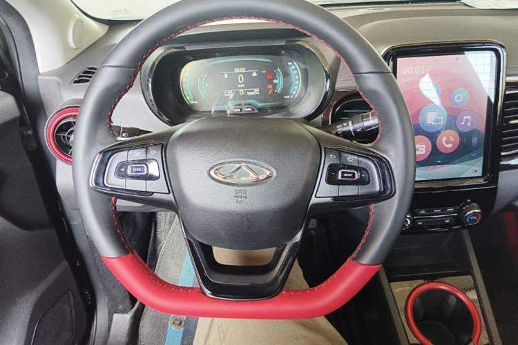 Used Chery QQ Little Ant 2022 Sweet Pink Edition Half-Sugar Version Lithium Iron Phosphate 30 kW 301 km Steering Wheel