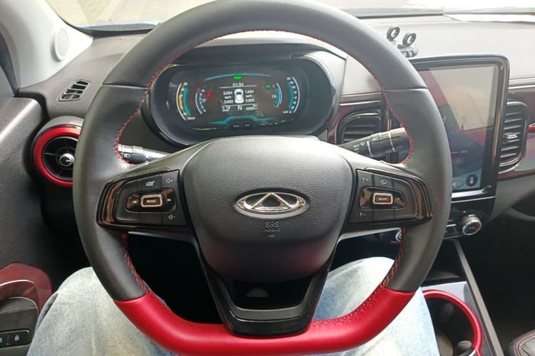 Used Chery QQ Little Ant 2022 300 000 Yuan "Ant Fan" Edition "Extra Sweet" Version Lithium Iron Phosphate 29.2 kWh 30 kW 301 km Steering Wheel