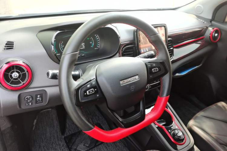 Used Chery QQ Little Ant 2022 Sweet Pink Edition Half-Sugar Version Lithium Iron Phosphate 30 kW 301 km Steering Wheel