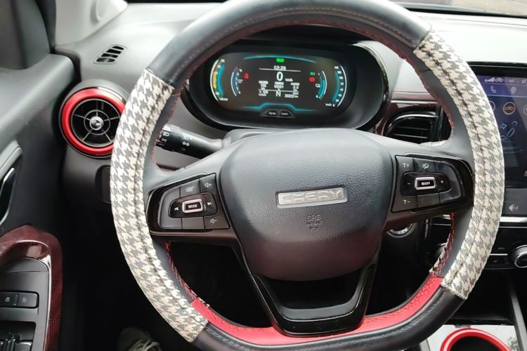 Used Chery QQ Little Ant 2022 Sweet Pink Edition Half-Sugar Version 3-Cell Lithium 30kW 301km Steering Wheel
