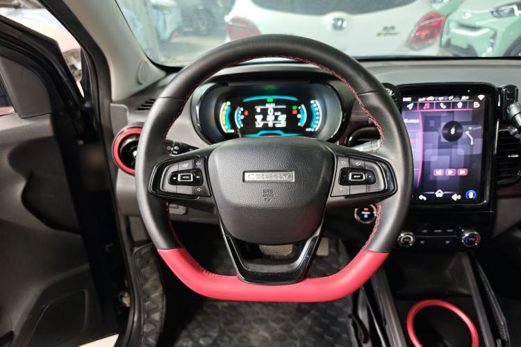 Used Chery QQ Little Ant 2022 Sweet Pink Edition Full-Sugar Version Lithium Iron Phosphate 30 kW 301 km Steering Wheel