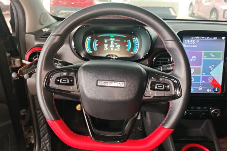 Used Chery QQ Little Ant 2022 Sweet Pink Edition Full-Sugar Version Lithium Iron Phosphate 30 kW 301 km Steering Wheel