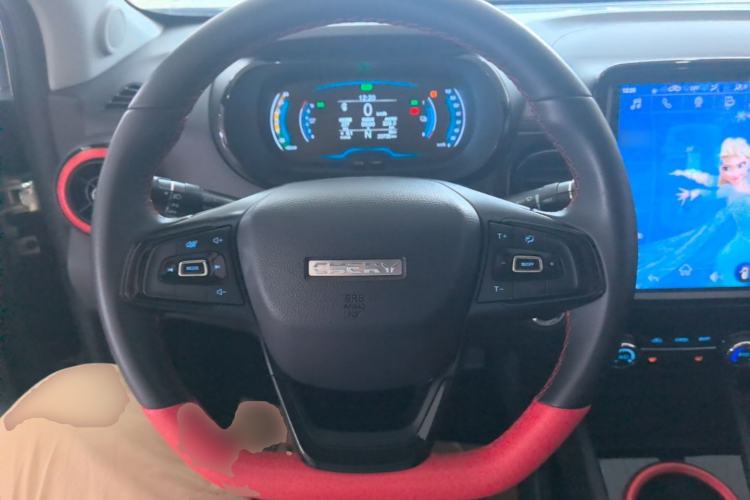 Used Chery QQ Little Ant 2022 Revised Version Sweet Pink Edition Half-Sugar Version Lithium Iron Phosphate 30.7 kWh 30 kW 301 km Steering Wheel
