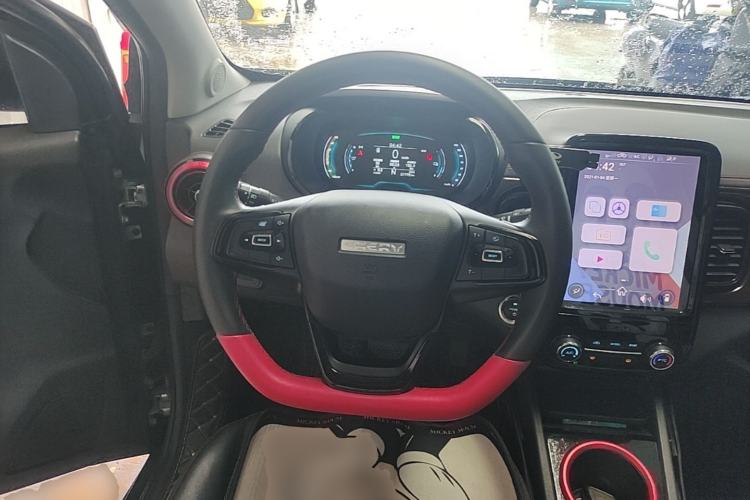 Used Chery QQ Little Ant 2022 Revised Version Sweet Pink Edition Half-Sugar Version Lithium Iron Phosphate 30.7 kWh 30 kW 301 km Steering Wheel