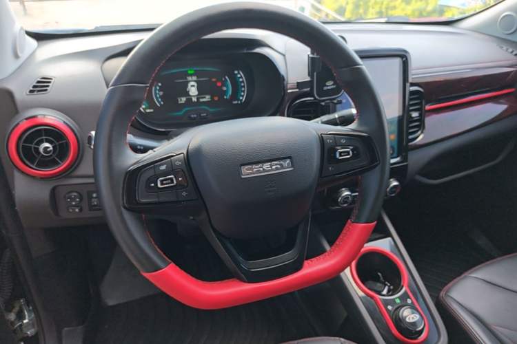 Used Chery QQ Little Ant 2022 Sweet Pink Edition Half-Sugar Version 3-Cell Lithium 30kW 301km Steering Wheel
