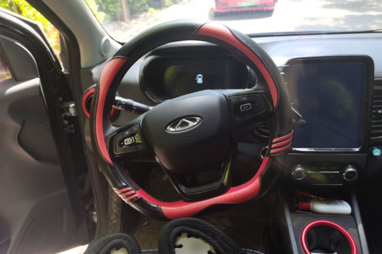 Used Chery QQ Little Ant 2022 Restyled Version Sweet Pink Edition Half-Sugar Version 28.8 kWh 30 kW 301 km Steering Wheel