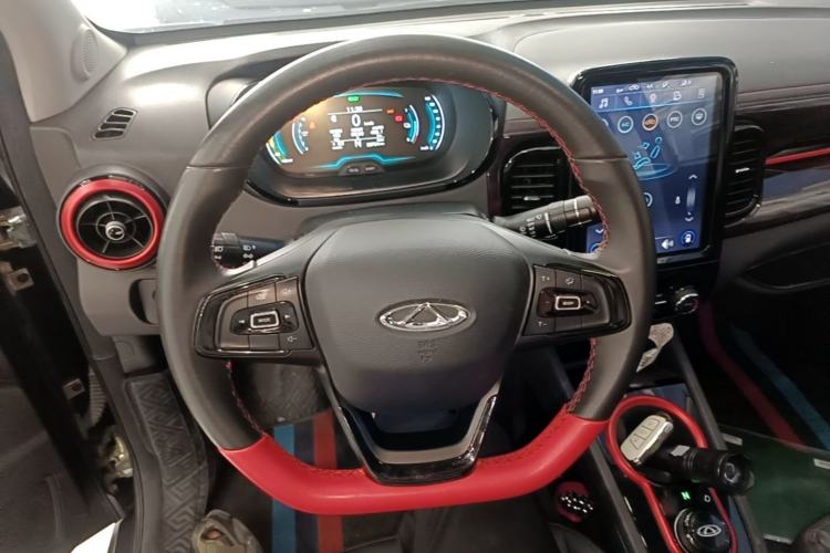 Used Chery QQ Little Ant 2022 Revised Version Sweet Pink Edition Half-Sugar Version Lithium Iron Phosphate 30.7 kWh 30 kW 301 km Steering Wheel