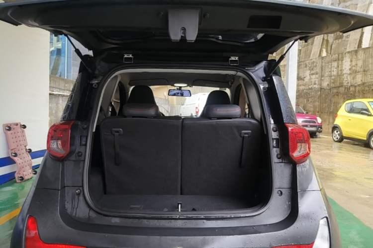 Used Chery QQ Little Ant 2022 Revised Version Sweet Pink Edition Half-Sugar Version Lithium Iron Phosphate 30.7 kWh 30 kW 301 km Trunk