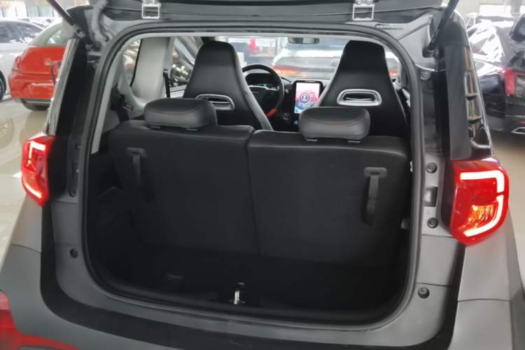 Used Chery QQ Little Ant 2022 Restyled Version Sweet Pink Edition Half-Sugar Version 30.6 kWh 30 kW 301 km Trunk
