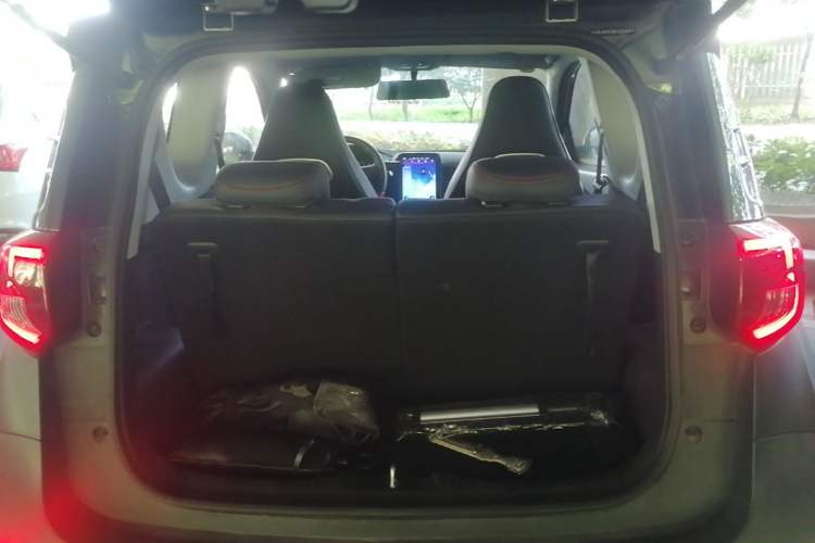 Used Chery QQ Little Ant 2022 Sweet Pink Edition Half-Sugar Version 3-Cell Lithium 30kW 301km Trunk