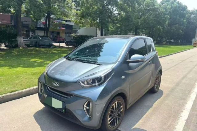Used Chery QQ Little Ant 2022 Revised Version Sweet Pink Edition Half-Sugar Version Lithium Iron Phosphate 30.7 kWh 30 kW 301 km