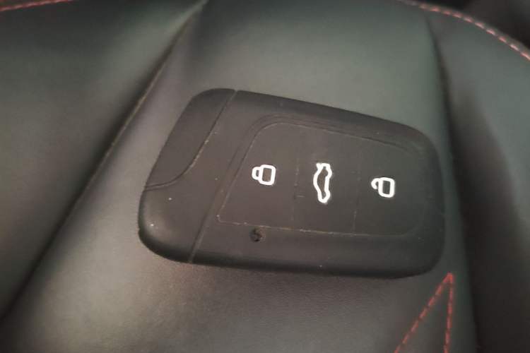 Used Chery QQ Little Ant 2022 Sweet Pink Edition Full-Sugar Version Lithium Iron Phosphate 30 kW 301 km Vehicle Key