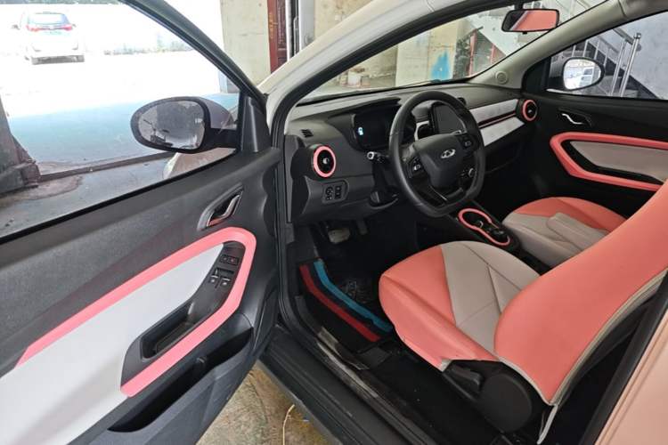 Used Chery QQ Little Ant 2022 Sweet Pink Edition Half-Sugar Version Lithium Iron Phosphate 30 kW 301 km Driver Seat