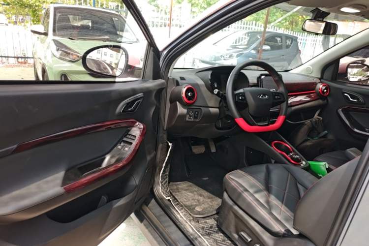 Used Chery QQ Little Ant 2022 Updated Version Sweet Pink Edition Full Sugar Version Lithium Iron Phosphate 30.7 kWh 30 kW 301 km Driver Seat