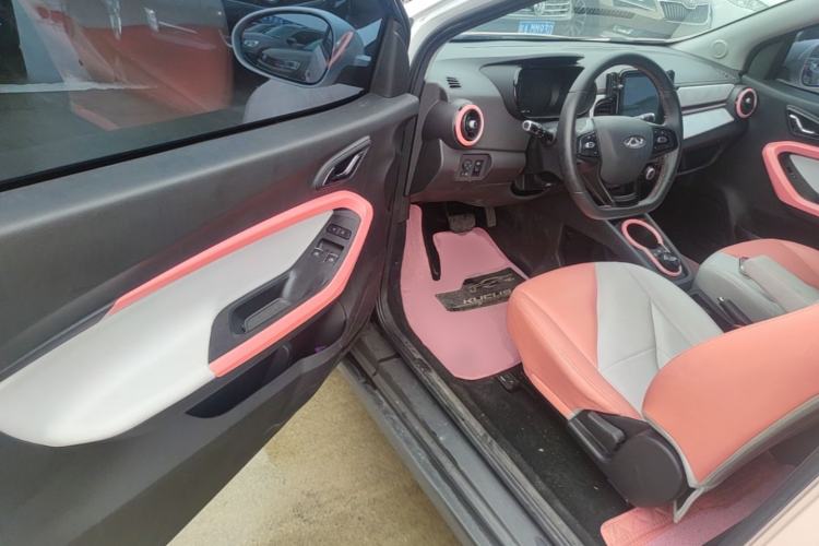 Used Chery QQ Little Ant 2022 Restyled Version Sweet Pink Edition Low-Sugar Version Lithium Iron Phosphate Battery 30.7 kWh 30 kW 301 km Driver Seat