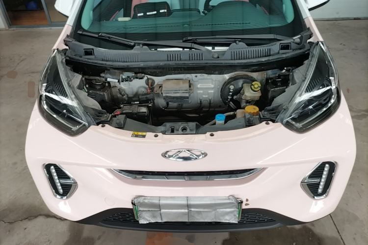 Used Chery QQ Little Ant 2022 Restyled Version Sweet Pink Edition Half-Sugar Version 28.8 kWh 30 kW 301 km Engine Bay