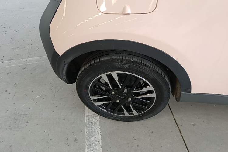 Used Chery QQ Little Ant 2022 Restyled Version Sweet Pink Edition Low-Sugar Version Lithium Iron Phosphate Battery 30.7 kWh 30 kW 301 km Exterior 5