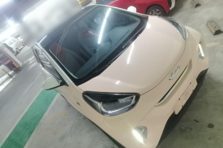 Used Chery QQ Little Ant 2022 Revised Version Sweet Pink Edition Half-Sugar Version Lithium Iron Phosphate 30.7 kWh 30 kW 301 km Front Right 45 Deg