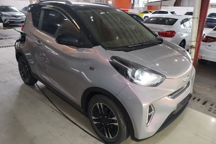 Used Chery QQ Little Ant 2022 Updated Version Sweet Pink Edition Full Sugar Version Lithium Iron Phosphate 30.7 kWh 30 kW 301 km Front Right 45 Deg