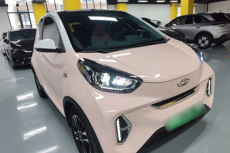 Used Chery QQ Little Ant 2022 Sweet Pink Edition Half-Sugar Version Lithium Iron Phosphate 30 kW 301 km Front Right 45 Deg