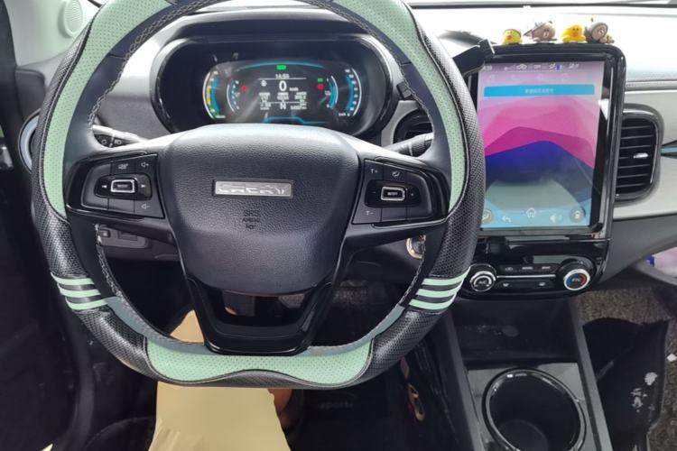Used Chery QQ Little Ant 2022 Sweet Pink Edition Half-Sugar Version Lithium Iron Phosphate 30 kW 301 km Center Console