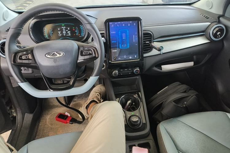 Used Chery QQ Little Ant 2022 Sweet Pink Edition Half-Sugar Version Lithium Iron Phosphate 29.2 kWh 30 kW 301 km Center Console