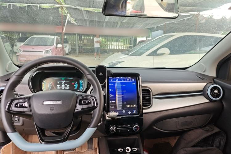 Used Chery QQ Little Ant 2022 Sweet Pink Edition Full-Sugar Version Lithium Iron Phosphate 30 kW 301 km Center Console