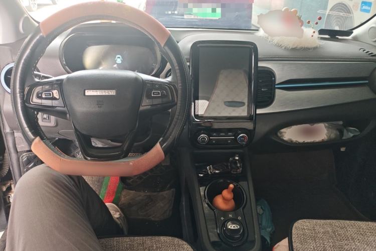 Used Chery QQ Little Ant 2022 Sweet Pink Edition Half-Sugar Version 3-Cell Lithium 30kW 301km Center Console