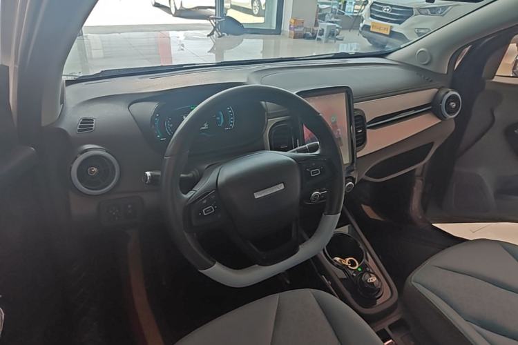 Used Chery QQ Little Ant 2022 Sweet Pink Edition Half-Sugar Version 3-Cell Lithium 30kW 301km Center Console