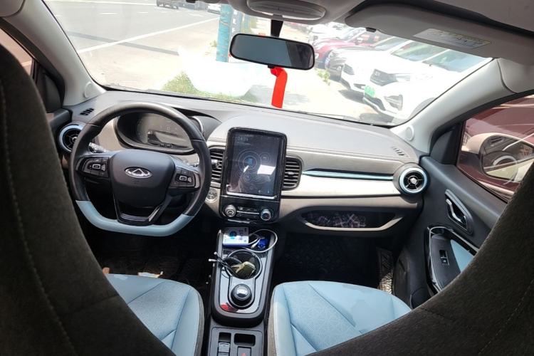 Used Chery QQ Little Ant 2022 Restyled Version Sweet Pink Edition Half-Sugar Version 28.8 kWh 30 kW 301 km Center Console