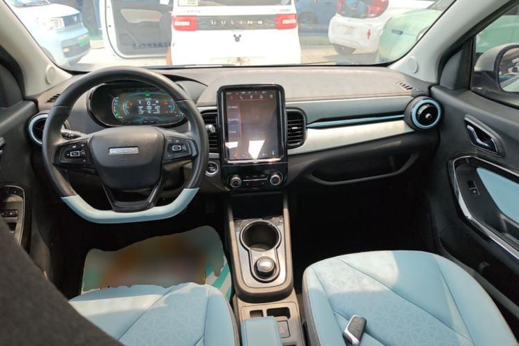 Used Chery QQ Little Ant 2022 Sweet Pink Edition Half-Sugar Version 3-Cell Lithium 30kW 301km Center Console