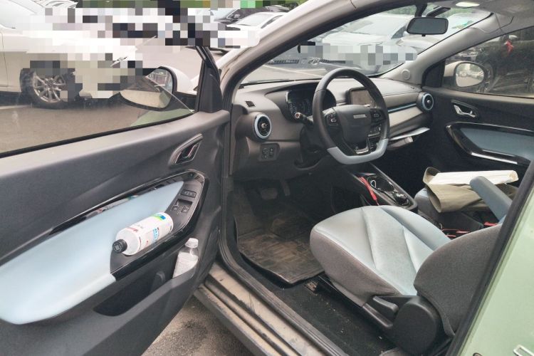 Used Chery QQ Little Ant 2022 Restyled Version Sweet Pink Edition Half-Sugar Version 30.6 kWh 30 kW 301 km Driver Seat