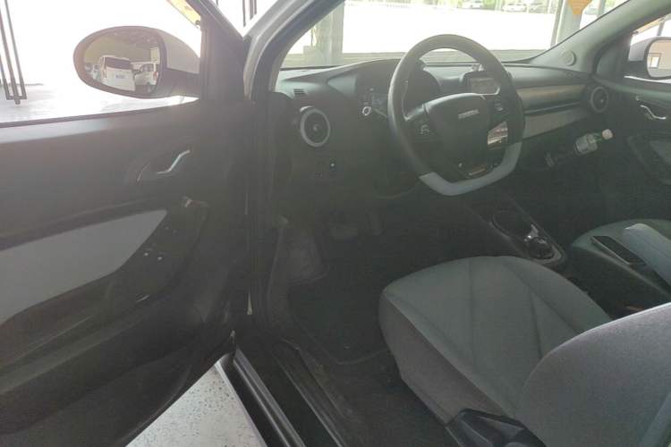 Used Chery QQ Little Ant 2022 Sweet Pink Edition Half-Sugar Version Lithium Iron Phosphate 30 kW 301 km Driver Seat