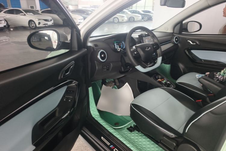 Used Chery QQ Little Ant 2022 Restyled Version Sweet Pink Edition Half-Sugar Version 28.8 kWh 30 kW 301 km Driver Seat