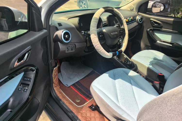 Used Chery QQ Little Ant 2022 Revised Version Sweet Pink Edition Half-Sugar Version Lithium Iron Phosphate 30.7 kWh 30 kW 301 km Driver Seat