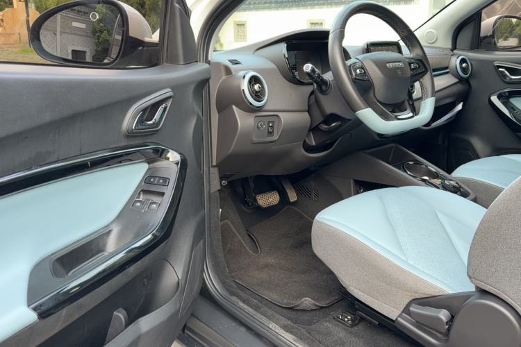 Used Chery QQ Little Ant 2022 Sweet Pink Edition Half-Sugar Version Lithium Iron Phosphate 30 kW 301 km Driver Seat