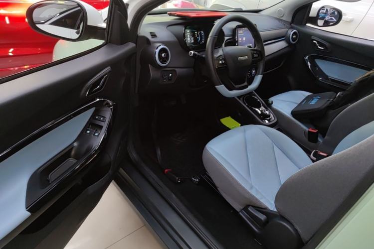 Used Chery QQ Little Ant 2022 Sweet Pink Edition Half-Sugar Version Lithium Iron Phosphate 30 kW 301 km Driver Seat