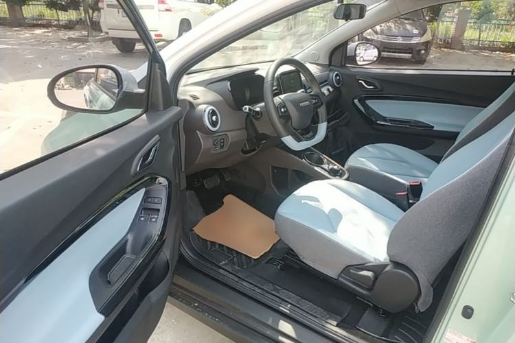 Used Chery QQ Little Ant 2022 Sweet Pink Edition Half-Sugar Version Lithium Iron Phosphate 30 kW 301 km Driver Seat