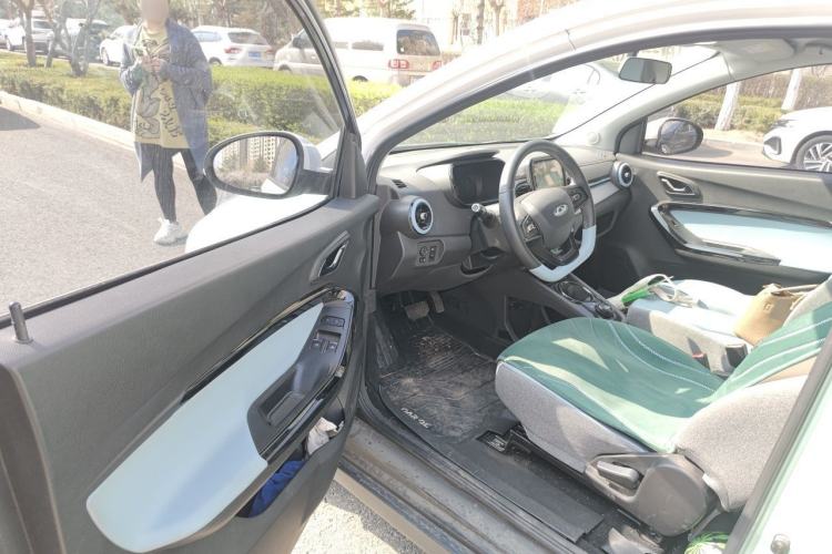 Used Chery QQ Little Ant 2022 Restyled Version Sweet Pink Edition Low-Sugar Version Lithium Iron Phosphate Battery 30.7 kWh 30 kW 301 km Driver Seat