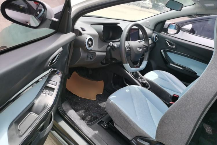 Used Chery QQ Little Ant 2022 Revised Version Sweet Pink Edition Half-Sugar Version Lithium Iron Phosphate 30.7 kWh 30 kW 301 km Driver Seat