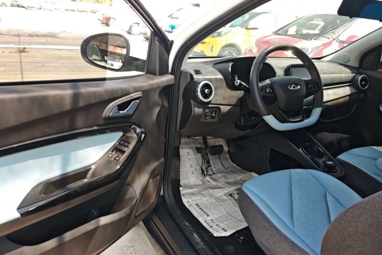 Used Chery QQ Little Ant 2022 Restyled Version Sweet Pink Edition Half-Sugar Version 28.8 kWh 30 kW 301 km Driver Seat