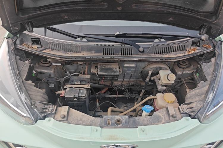 Used Chery QQ Little Ant 2022 Sweet Pink Edition Half-Sugar Version Lithium Iron Phosphate 30 kW 301 km Engine Bay