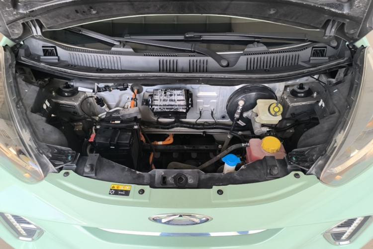 Used Chery QQ Little Ant 2022 Sweet Pink Edition Half-Sugar Version Lithium Iron Phosphate 29.2 kWh 30 kW 301 km Engine Bay