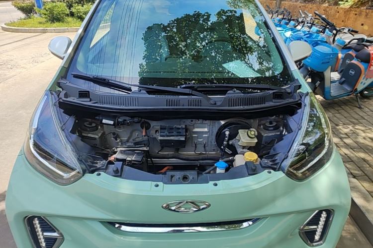 Used Chery QQ Little Ant 2022 Sweet Pink Edition Half-Sugar Version Lithium Iron Phosphate 29.2 kWh 30 kW 301 km Engine Bay