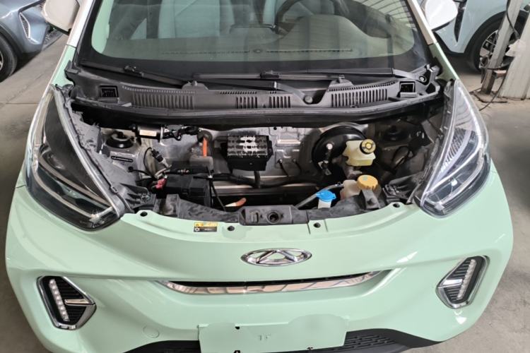 Used Chery QQ Little Ant 2022 Sweet Pink Edition Full-Sugar Version Lithium Iron Phosphate 30 kW 301 km Engine Bay