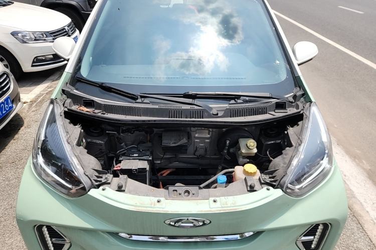 Used Chery QQ Little Ant 2022 Restyled Version Sweet Pink Edition Half-Sugar Version 28.8 kWh 30 kW 301 km Engine Bay