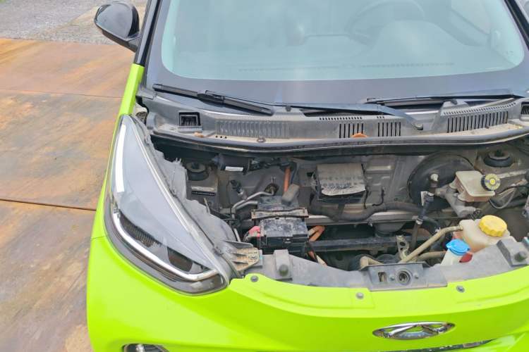 Used Chery QQ Little Ant 2022 Revised Version Sweet Pink Edition Half-Sugar Version Lithium Iron Phosphate 30.7 kWh 30 kW 301 km Engine Bay Right