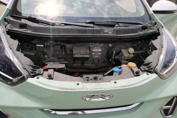 Used Chery QQ Little Ant 2022 Sweet Pink Edition Half-Sugar Version Lithium Iron Phosphate 29.2 kWh 30 kW 301 km Engine Bay