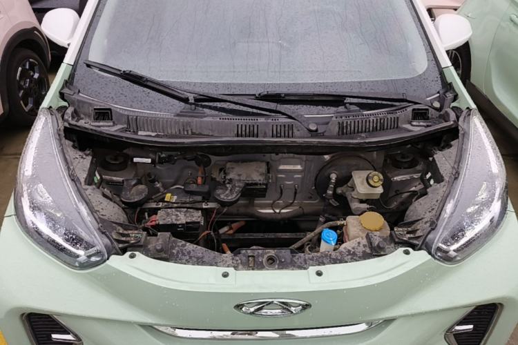 Used Chery QQ Little Ant 2022 Sweet Pink Edition Half-Sugar Version 3-Cell Lithium 30kW 408km Engine Bay