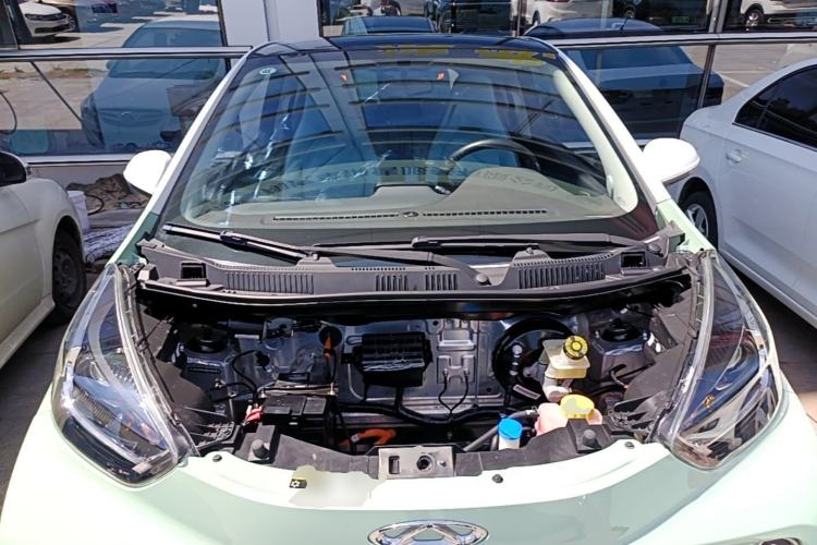 Used Chery QQ Little Ant 2022 Restyled Version Sweet Pink Edition Half-Sugar Version 28.8 kWh 30 kW 301 km Engine Bay